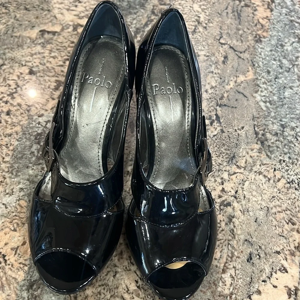 Paolo Black Patent Leather Heels with Sleek Design